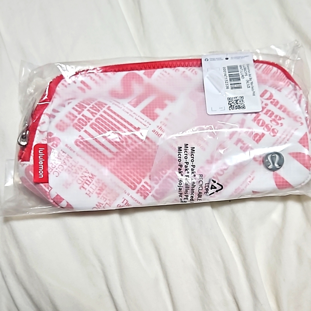 Lulu Everywhere Belt Bag manifesto print red